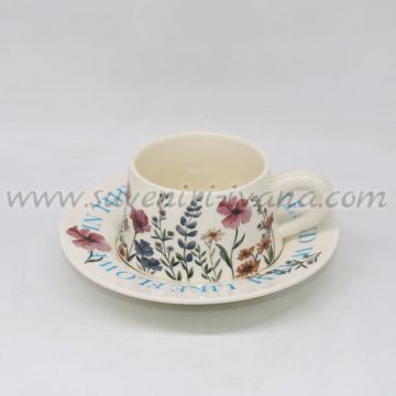 комплект керамична чаша с чинийка на цветя