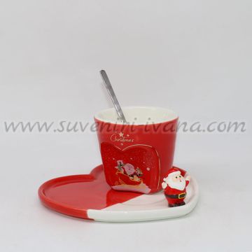 коледен комплект чаша с чинийка сърце и Дядо Коледа
