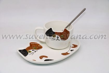 комплект серия котки чаша, чинийка и лъжичка модел три