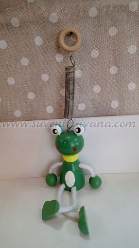 Дървена фигурка жабче на пружина за закачане 7,0 х 15,0 см.