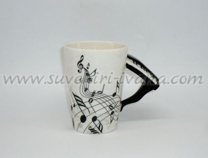 чаша музикални ноти с дръжка пиано