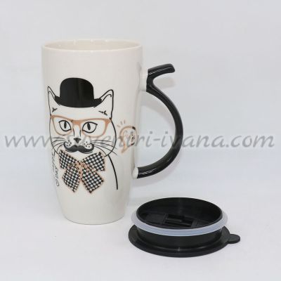 страхотна чаша с коте и надпис Be Happy