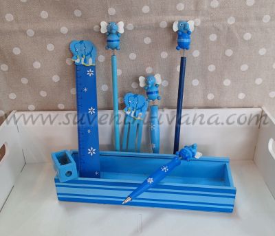 Детски дървен моливник  23,5 х 7,0 х 4,0 см.