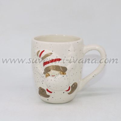 коледна керамична чаша с 3D релеф коледно джудже