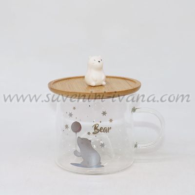 стъклена чаша със зимен дизайн мече