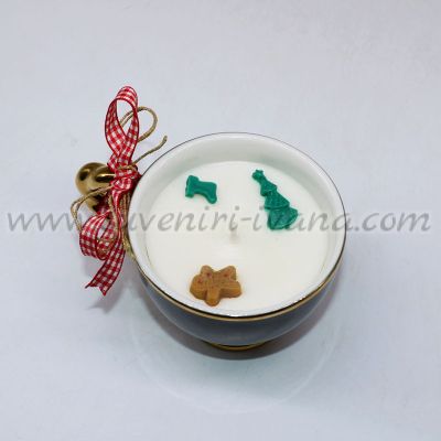 ръчно излята свещ с натурален растителен восък