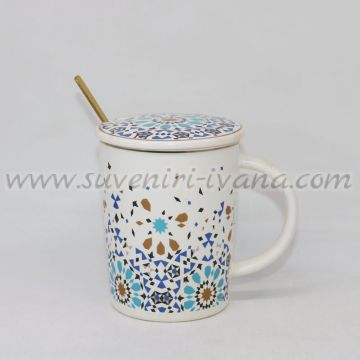 чаша с ориенталски мотиви