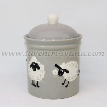 керамичен буркан с капак и декорация овце