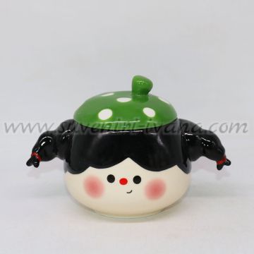 чаша / захарничка с капак - момиче с шапка