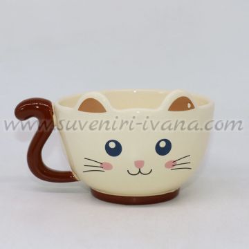 керамична чаша коте с уши и дръжка във формата на опашка и сладко лице