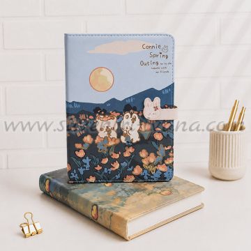 Тефтер с магнитна закопчалка Connie Spring Outing – Лунна разходка