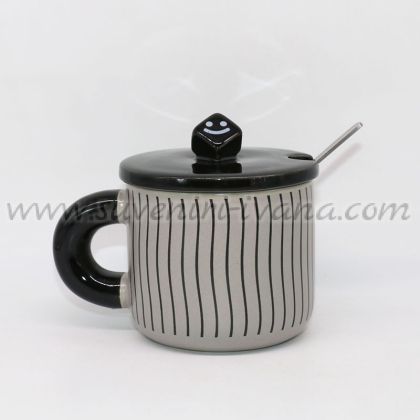 чаша сиво и черно с капаче и лъжичка