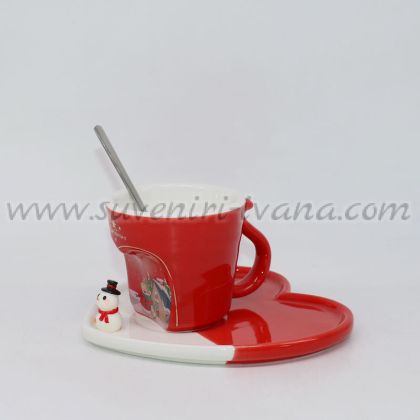 коледен комплект чаша с чинийка сърце и снежен човек