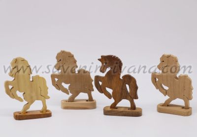 фигурки дървени кончета