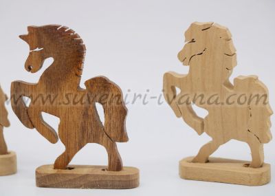 играчка дървено конче