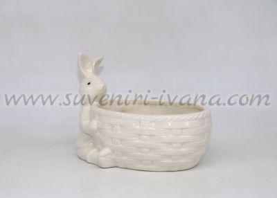 великденска декорация керамично панерче със зайче