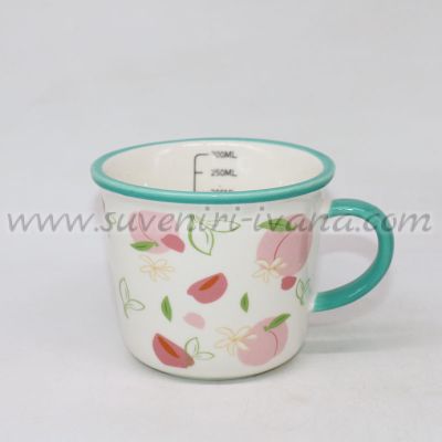 чаша с праскови и мерителна скала 300 мл