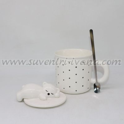 чаша с мече, капак и лъжичка