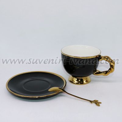 луксозен комплект в черно и златно