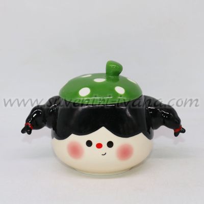 чаша / захарничка с капак - момиче с шапка