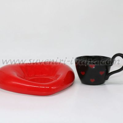 романтична чаша с чинийка