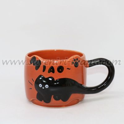 Керамична чаша с 3D коте и черна дръжка, модел едно