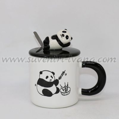чаша с 3D панда капак и лъжичка